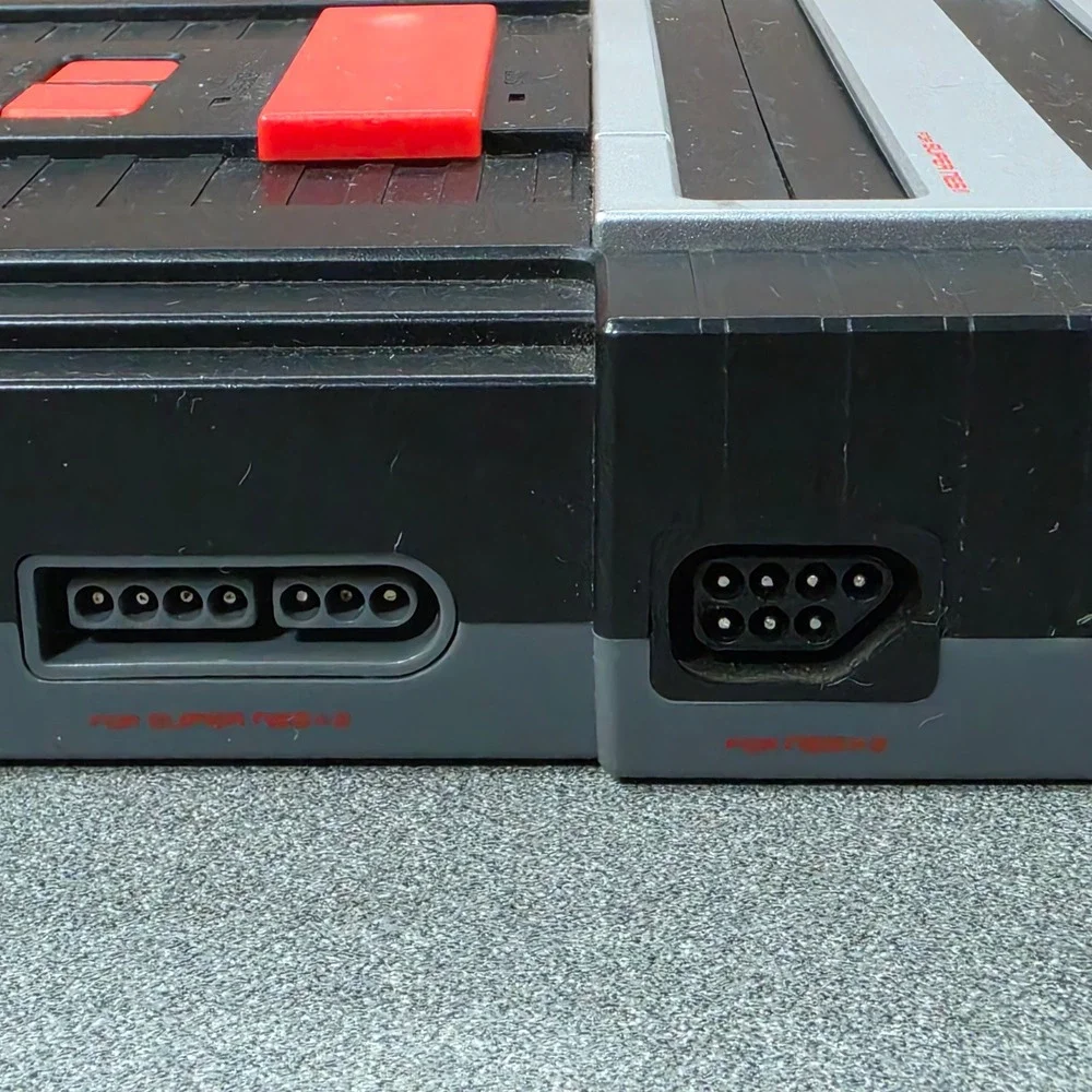 Hyperkin Retron 2 Gaming Console Good NES SNES Dual Slot System - Untested